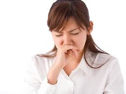Khí hư có mùi hôi phản ánh tình trạng bệnh gì? Có nguy hiểm không?